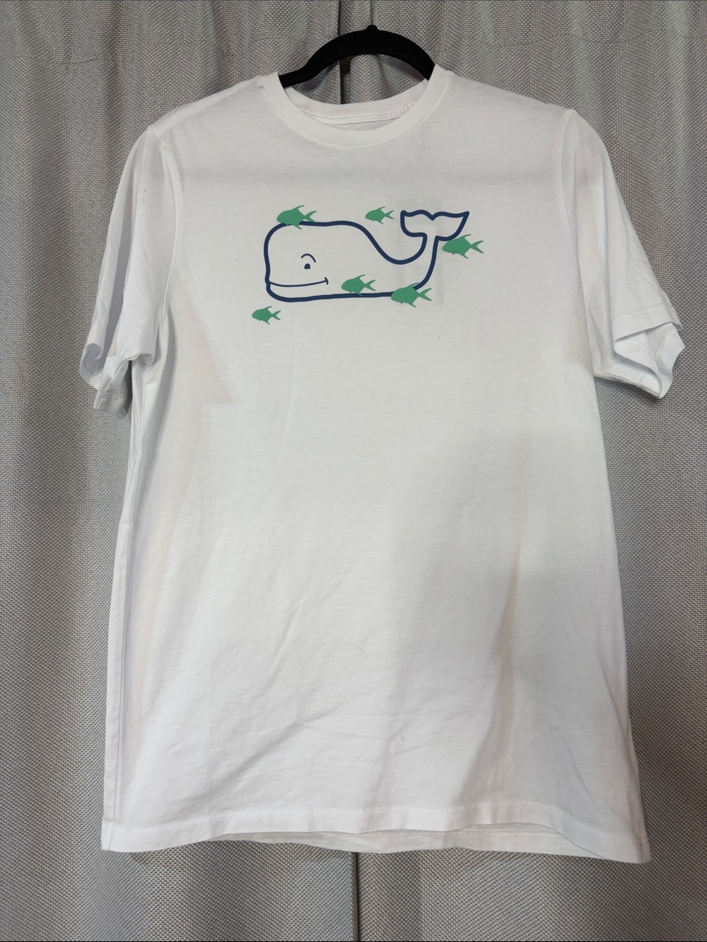 Vineyard Vines Whale White Tee girls extra large will fit women’s medium